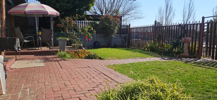 2 Bedroom Property for Sale in Pellissier Free State